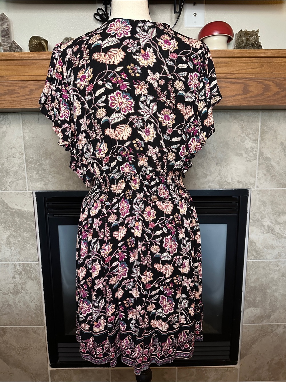Angie Boho Floral V-Neck Mini Dress Size L Ruffle Flutter Sleeve Smocked Waist - Picture 2 of 8